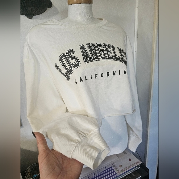 Shien Curve Super Cropped Hoody NWOT - Picture 2 of 5